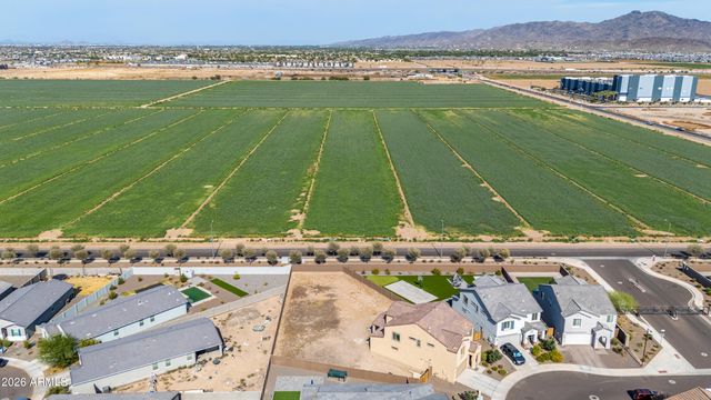 6720 W Siesta Way, Laveen, AZ 85339