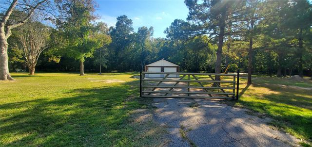 302 Waterfall Drive, Huffman, TX 77336
