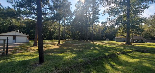 302 Waterfall Drive, Huffman, TX 77336