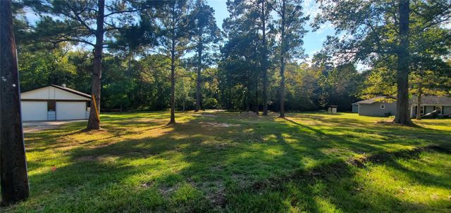 302 Waterfall Drive, Huffman, TX 77336