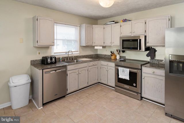 8033 ESCALON AVE, Pasadena, MD 21122