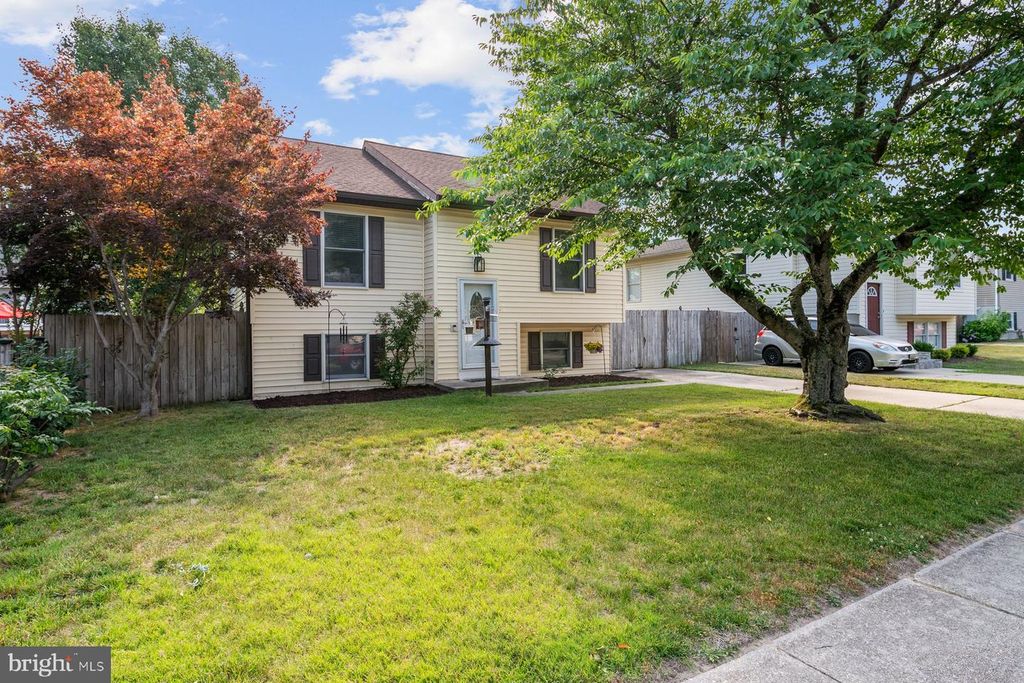 8033 ESCALON AVE, Pasadena, MD 21122