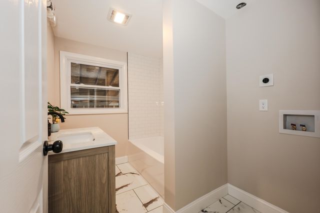 6 Mountain View Street, Nashua, NH 03060