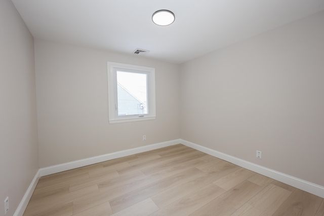 6 Mountain View Street, Nashua, NH 03060