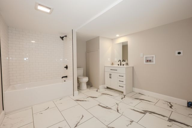 6 Mountain View Street, Nashua, NH 03060