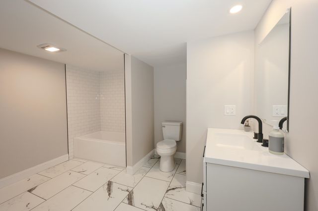 6 Mountain View Street, Nashua, NH 03060