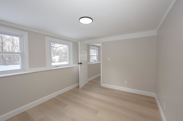 6 Mountain View Street, Nashua, NH 03060