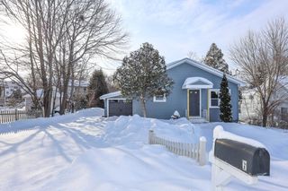 6 Mountain View Street, Nashua, NH 03060