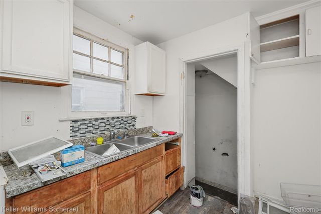 18677 Lamont Street, Detroit, MI 48234