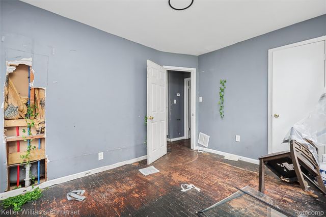 18677 Lamont Street, Detroit, MI 48234