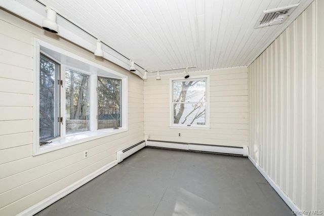 40 Derby Road, Port Washington, NY 11050