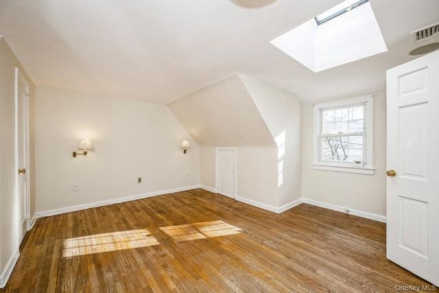 40 Derby Road, Port Washington, NY 11050