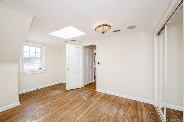 40 Derby Road, Port Washington, NY 11050