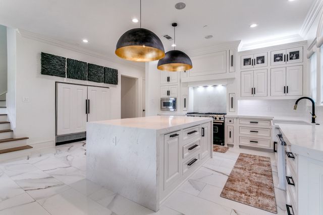 2000 White Wing Cove, Westlake, TX 76262