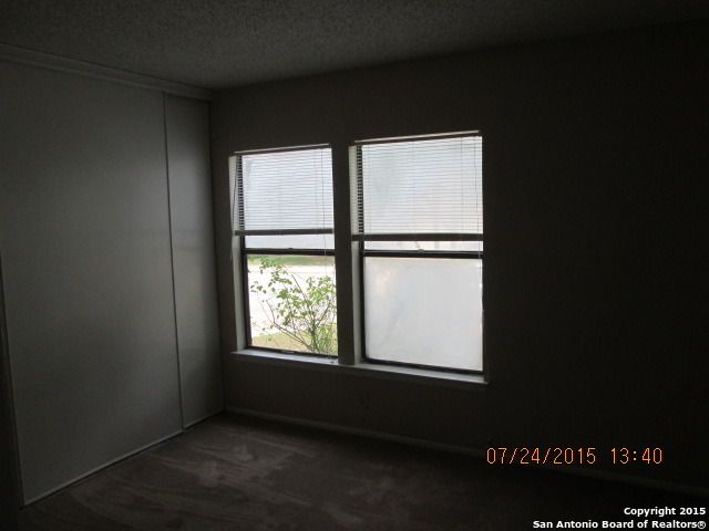 3932 Heritage Hill Dr, San Antonio, TX 78247