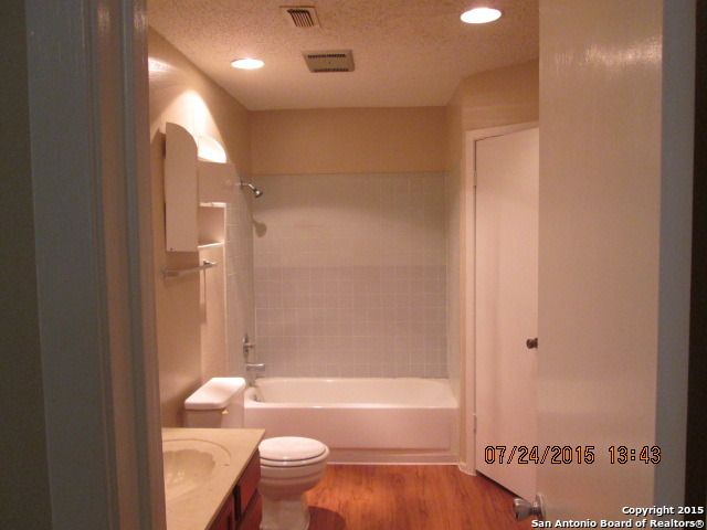 3932 Heritage Hill Dr, San Antonio, TX 78247