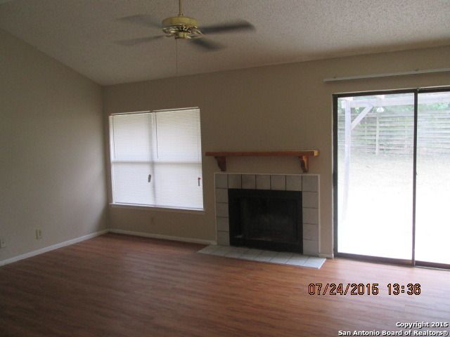 3932 Heritage Hill Dr, San Antonio, TX 78247