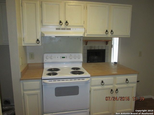 3932 Heritage Hill Dr, San Antonio, TX 78247