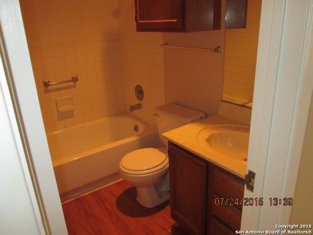 3932 Heritage Hill Dr, San Antonio, TX 78247