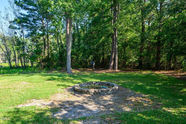 402 Stallings Road, Zebulon, NC 27597