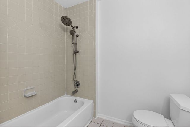 8305 Route 53 A15, Woodridge, IL 60517