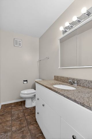 8305 Route 53 A15, Woodridge, IL 60517