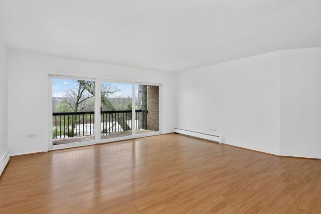 8305 Route 53 A15, Woodridge, IL 60517