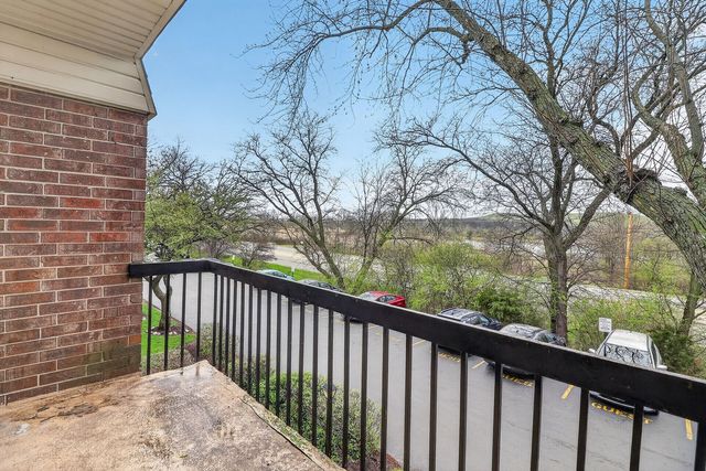 8305 Route 53 A15, Woodridge, IL 60517