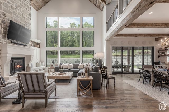 1230 S EAGLENEST DR, Woodland Hills, UT 84653