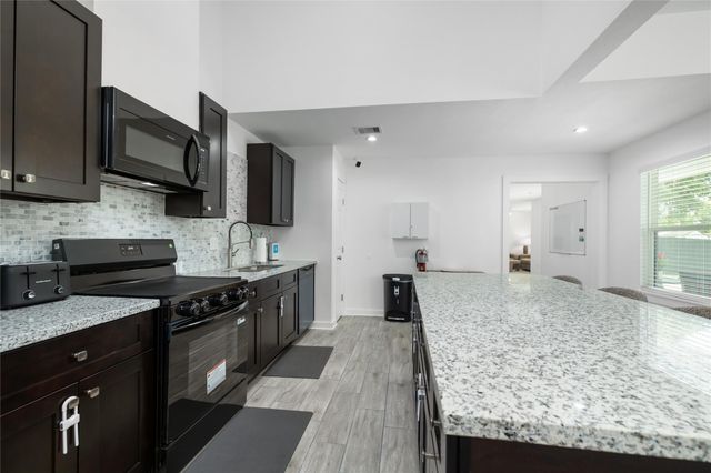 6004 Bois D Arc Street A, Houston, TX 77087
