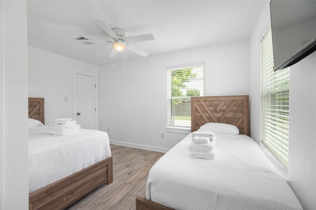6004 Bois D Arc Street A, Houston, TX 77087