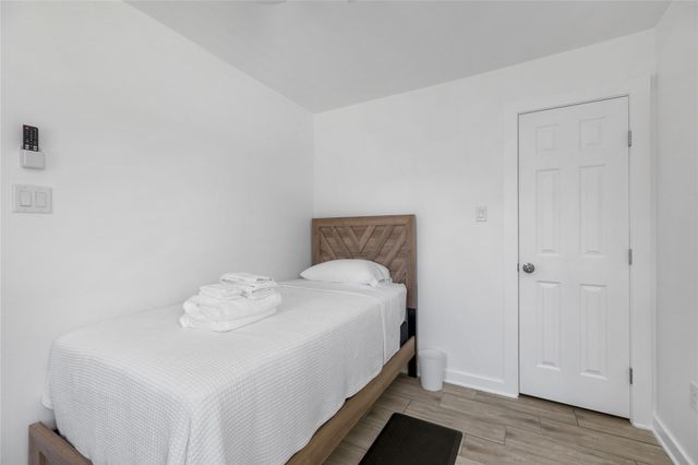 6004 Bois D Arc Street A, Houston, TX 77087