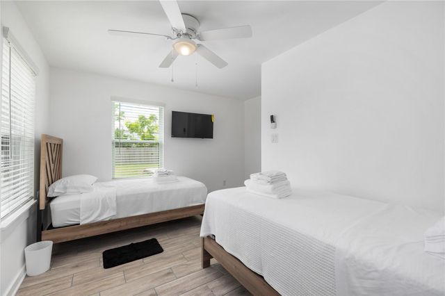 6004 Bois D Arc Street A, Houston, TX 77087