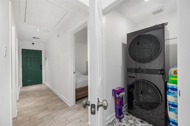 6004 Bois D Arc Street A, Houston, TX 77087