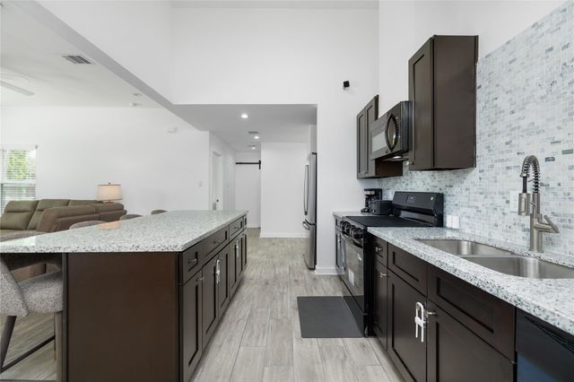 6004 Bois D Arc Street A, Houston, TX 77087