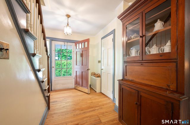 19 Junction Road, Brookfield, CT 06804