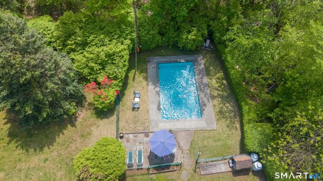 19 Junction Road, Brookfield, CT 06804