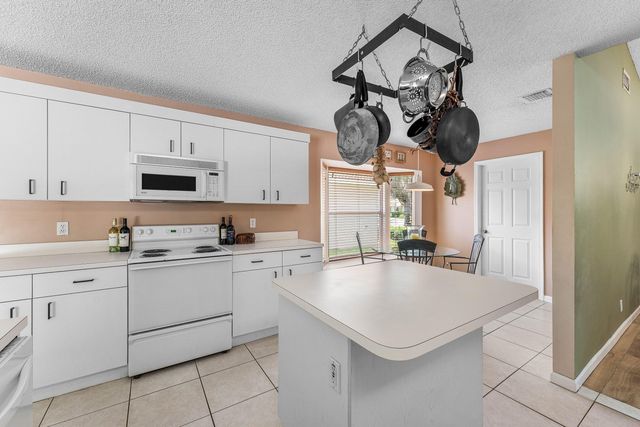 4824 S Lee Road, Delray Beach, FL 33445