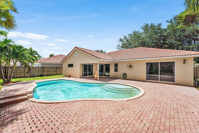 4824 S Lee Road, Delray Beach, FL 33445