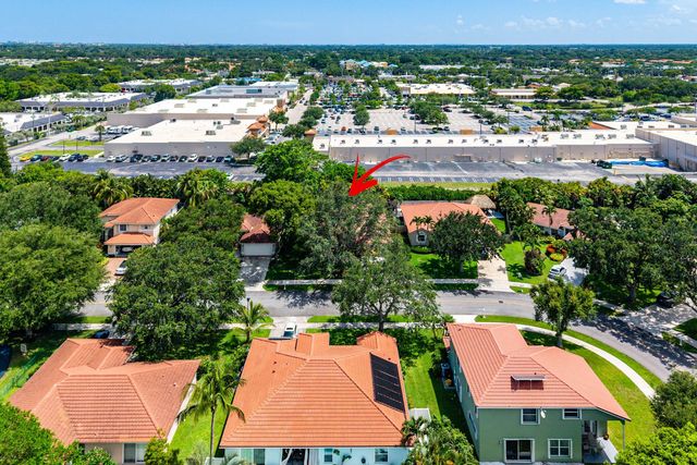 4824 S Lee Road, Delray Beach, FL 33445