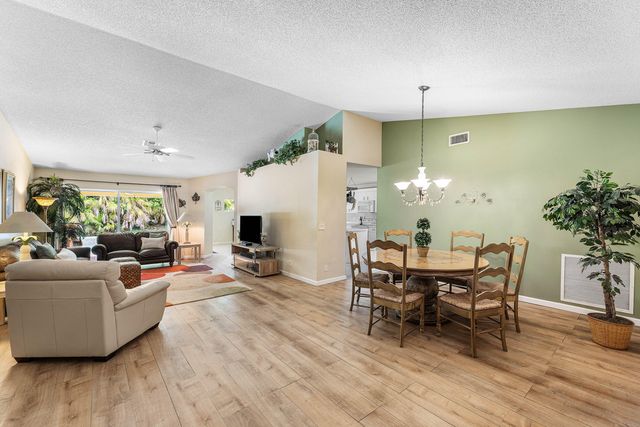 4824 S Lee Road, Delray Beach, FL 33445