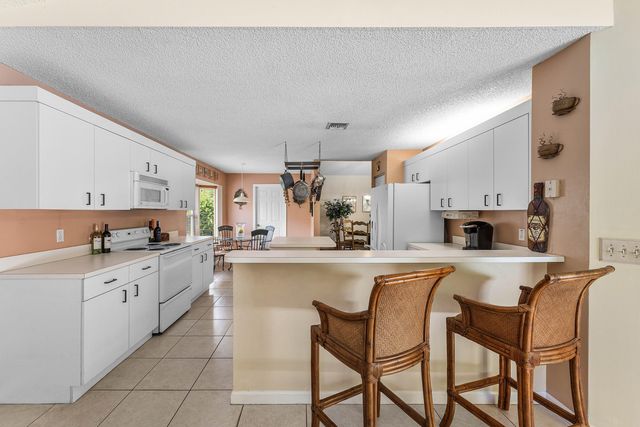 4824 S Lee Road, Delray Beach, FL 33445