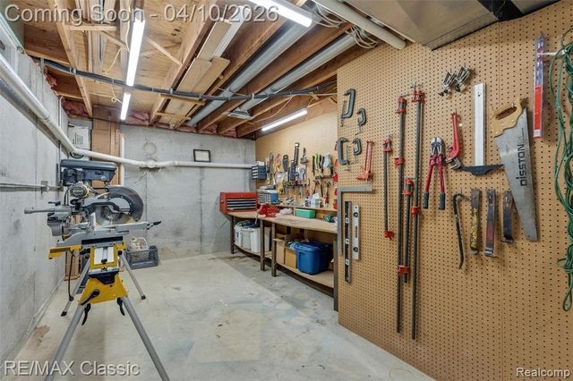 28085 Marcellus Drive, South Lyon, MI 48178