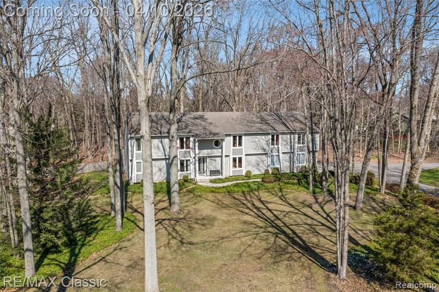 28085 Marcellus Drive, South Lyon, MI 48178
