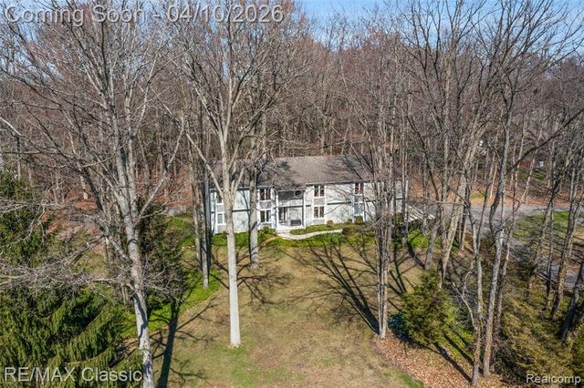 28085 Marcellus Drive, South Lyon, MI 48178
