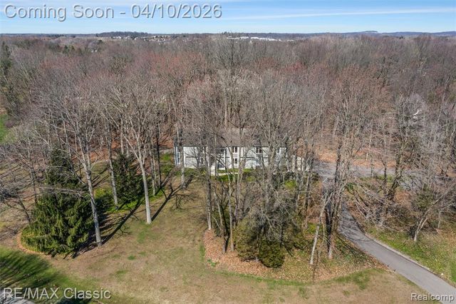 28085 Marcellus Drive, South Lyon, MI 48178