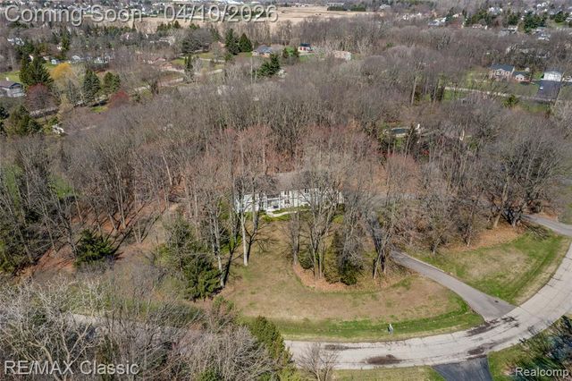 28085 Marcellus Drive, South Lyon, MI 48178