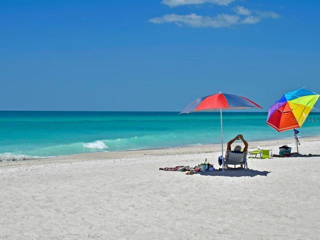 170 ROOSEVELT DRIVE 8, Sarasota, FL 34236