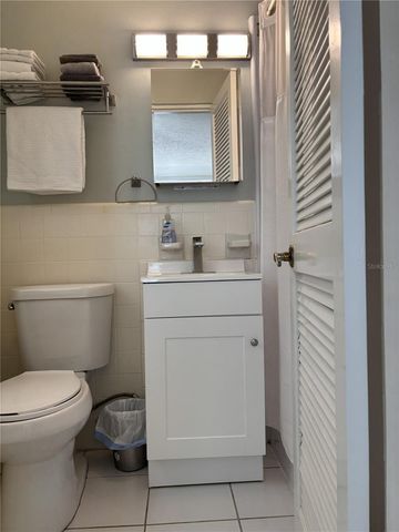 170 ROOSEVELT DRIVE 8, Sarasota, FL 34236