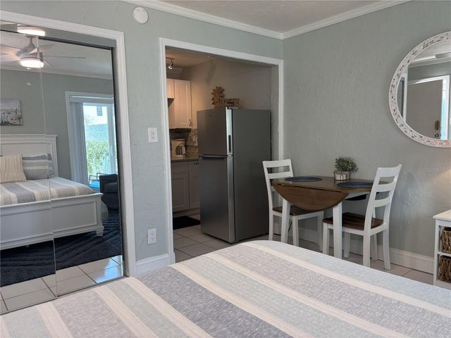 170 ROOSEVELT DRIVE 8, Sarasota, FL 34236